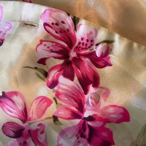 Oscar De La Renta Floral Satin Sleeveless Blouse - Picture 7 of 7